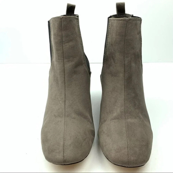 Express ankle booties size 7 gray Chelsea boots - Picture 2 of 11